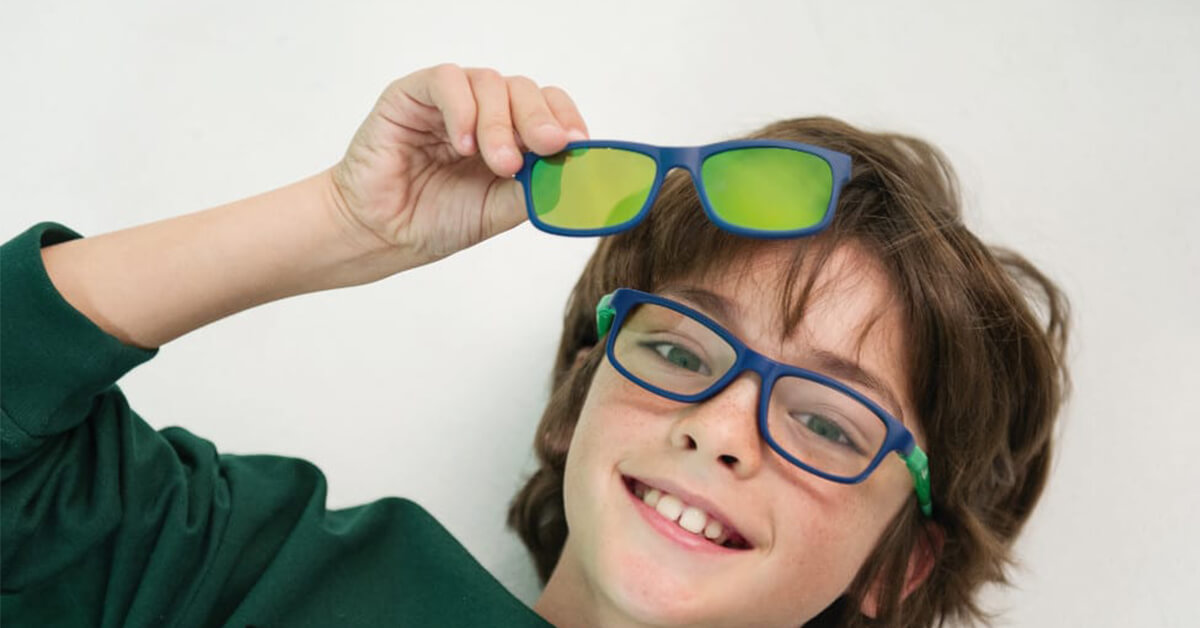 Gyerek clip-on vagy nap előtétes szemüvegek